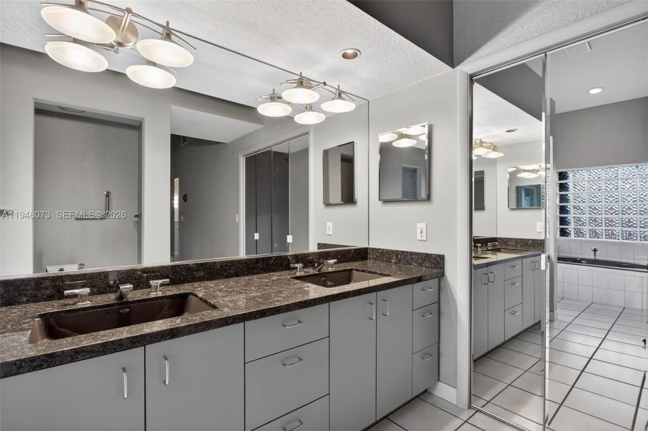 137 E Palm Dr, Margate, FL 33063 Photo