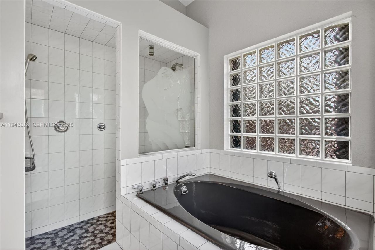 137 E Palm Dr, Margate, FL 33063 Photo