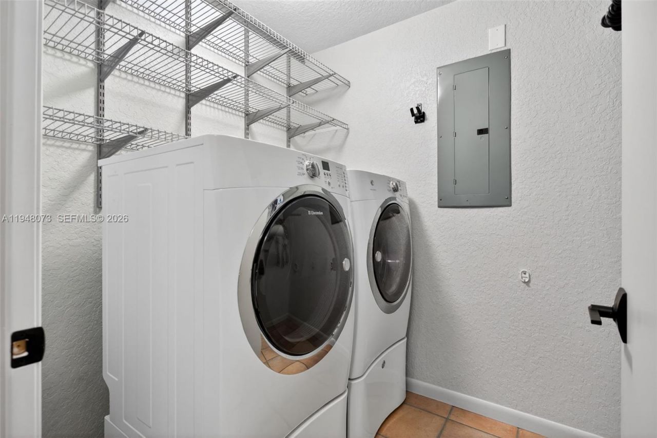 137 E Palm Dr, Margate, FL 33063 Photo