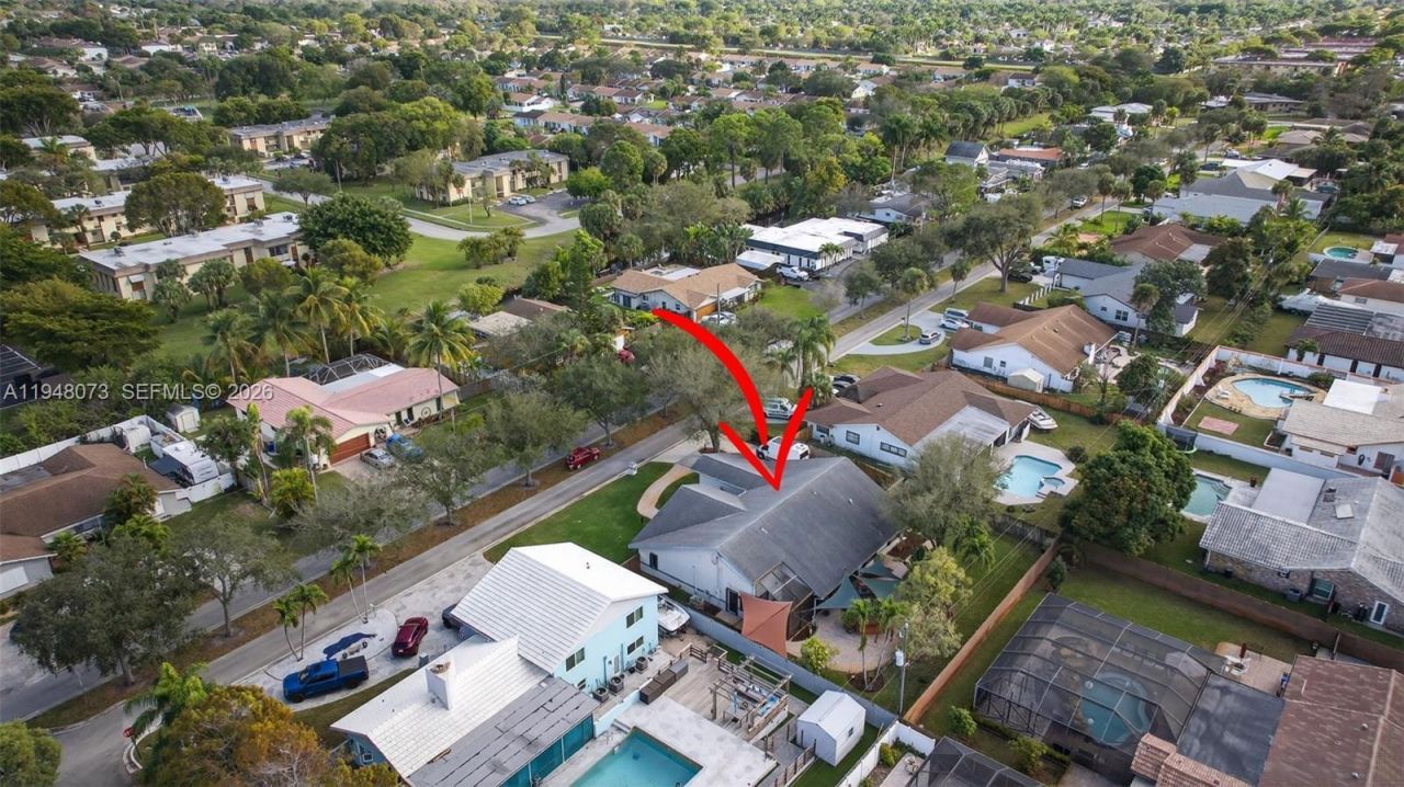 137 E Palm Dr, Margate, FL 33063 Photo