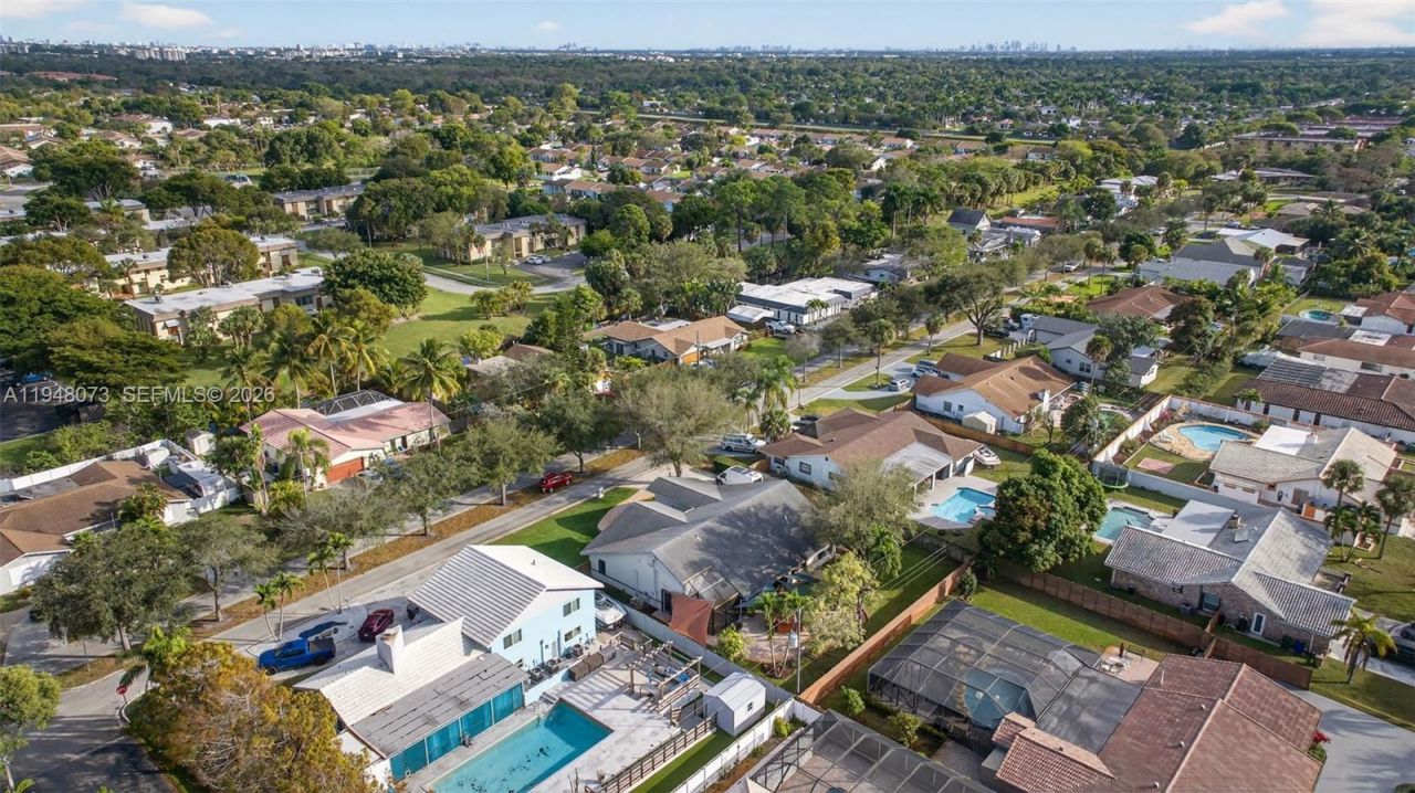 137 E Palm Dr, Margate, FL 33063 Photo