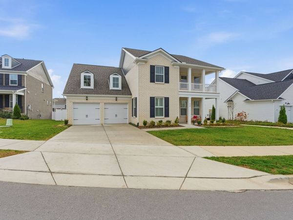 550 Snap Dragon Ln, Hendersonville, TN 37075