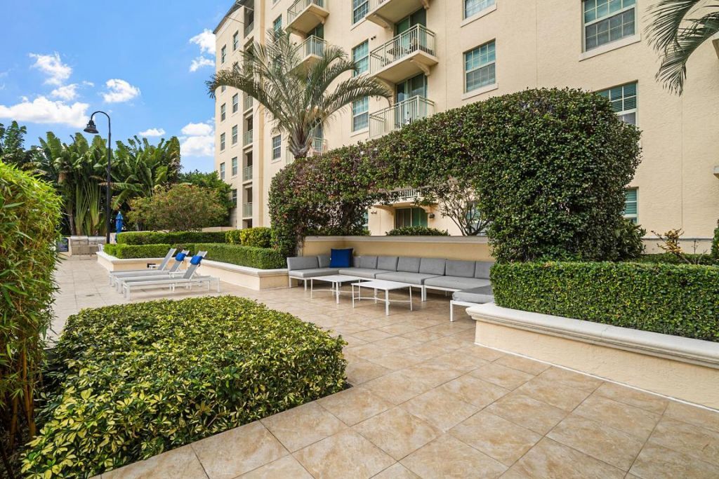 610 Clematis Street, Unit 611, West Palm Beach, FL 33401 Photo