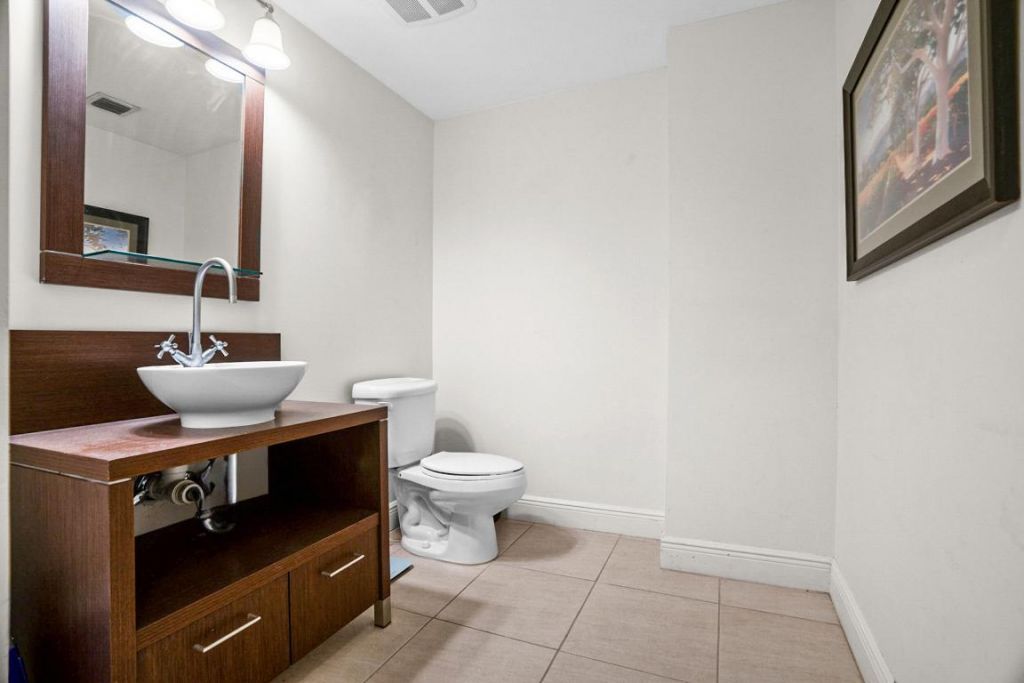 610 Clematis Street, Unit 611, West Palm Beach, FL 33401 Photo