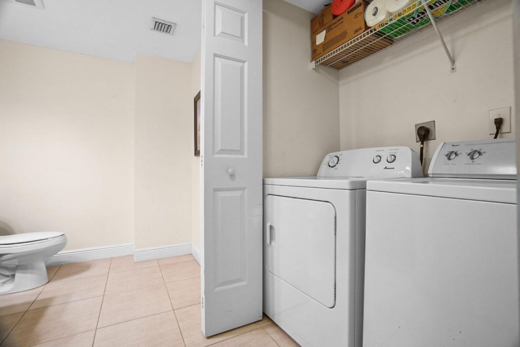 610 Clematis Street, Unit 611, West Palm Beach, FL 33401 Photo