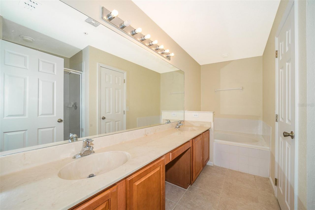 13942 Dove Wing Court, Orlando, FL 32828 Photo