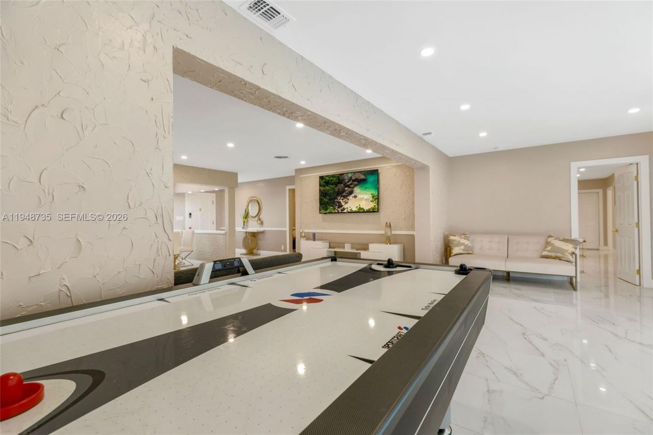 1960 Coral Reef Dr, Lauderdale by the Sea, FL 33062 Photo