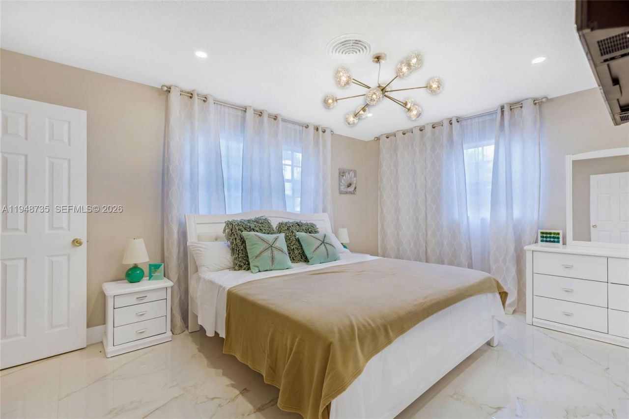 1960 Coral Reef Dr, Lauderdale by the Sea, FL 33062 Photo