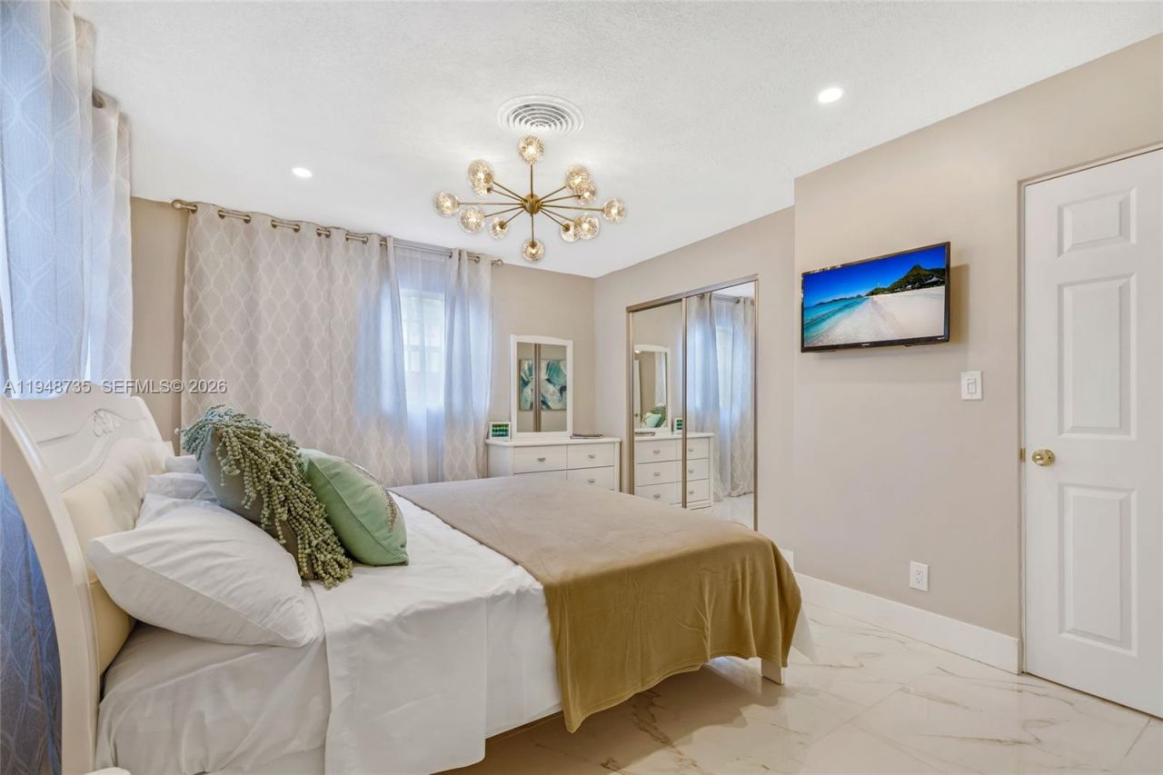 1960 Coral Reef Dr, Lauderdale by the Sea, FL 33062 Photo