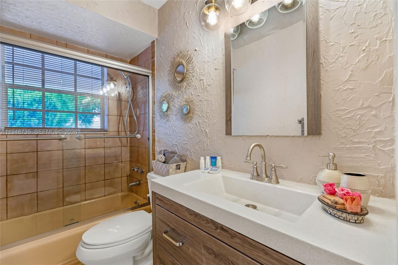 1960 Coral Reef Dr, Lauderdale by the Sea, FL 33062 Photo