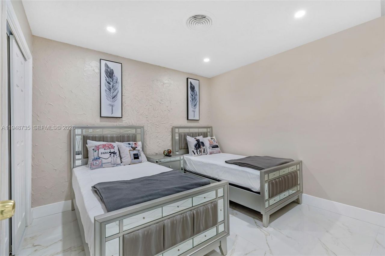 1960 Coral Reef Dr, Lauderdale by the Sea, FL 33062 Photo