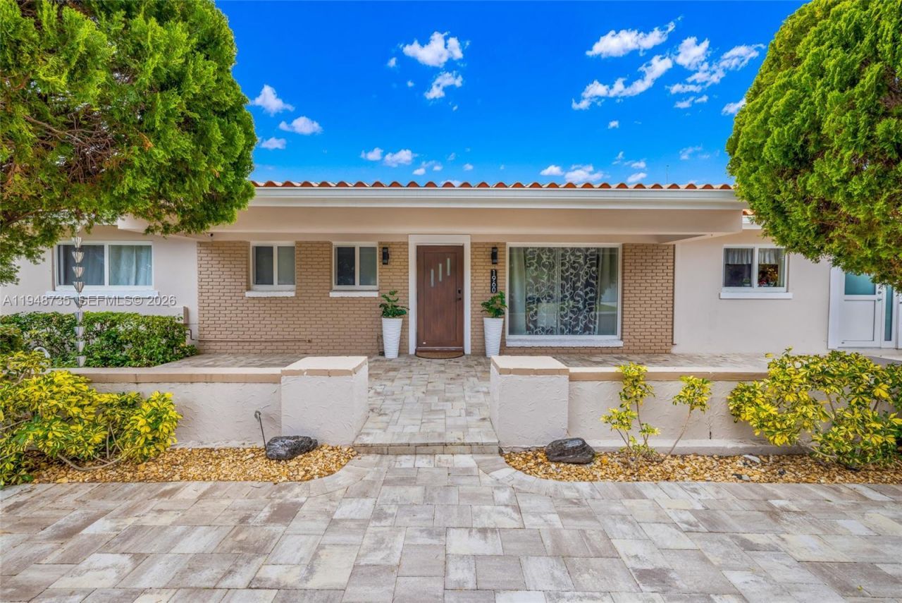 1960 Coral Reef Dr, Lauderdale by the Sea, FL 33062 Photo