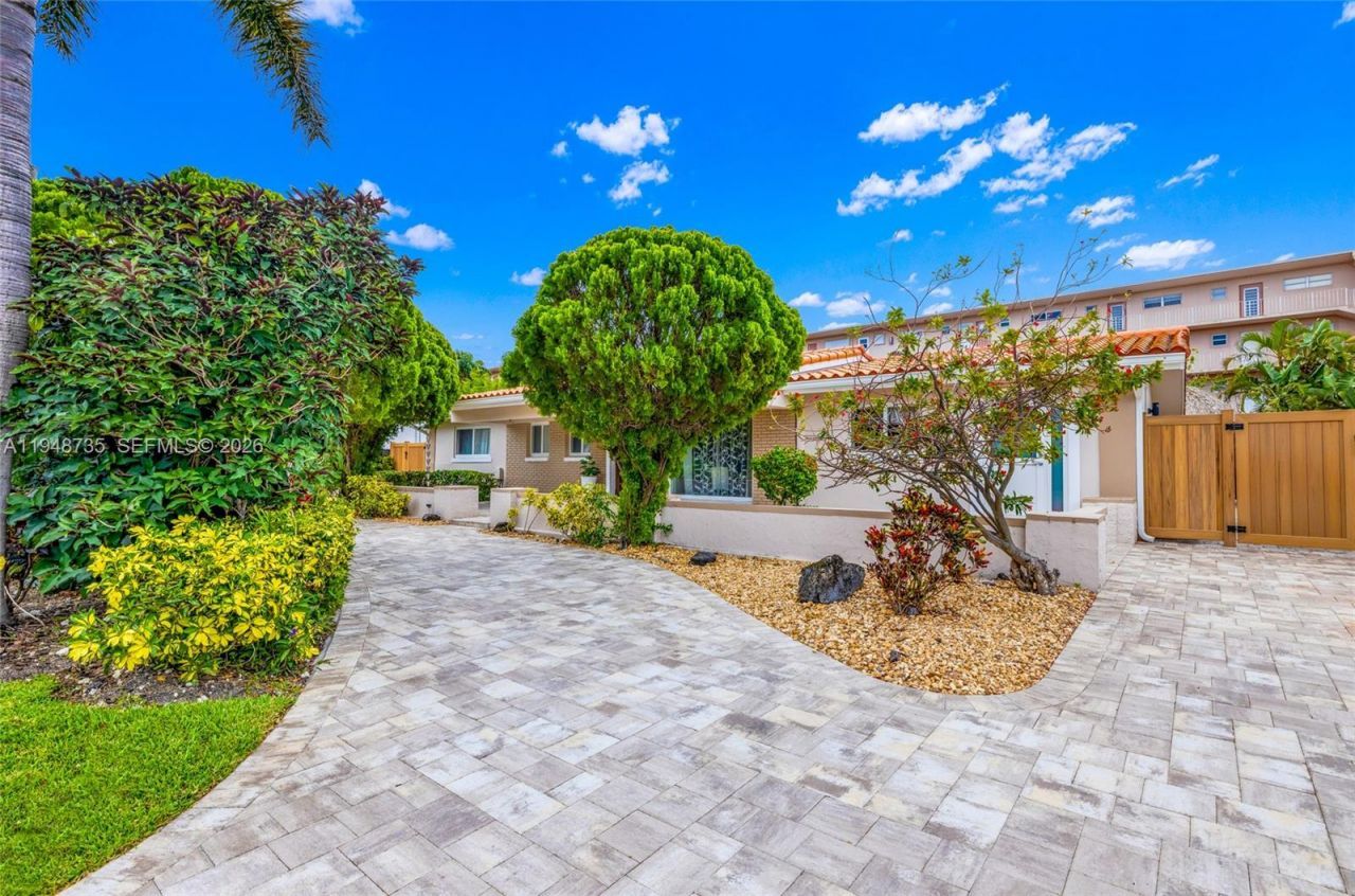 1960 Coral Reef Dr, Lauderdale by the Sea, FL 33062 Photo