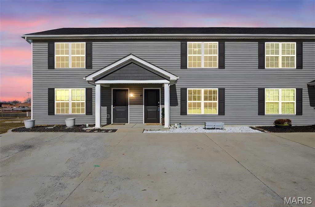 811 Navajo Trail, Warrenton, MO 63383 Main Photo