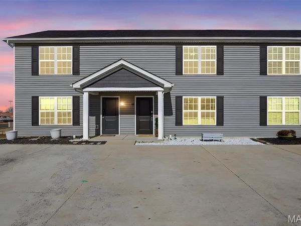 811 Navajo Trail, Warrenton, MO 63383