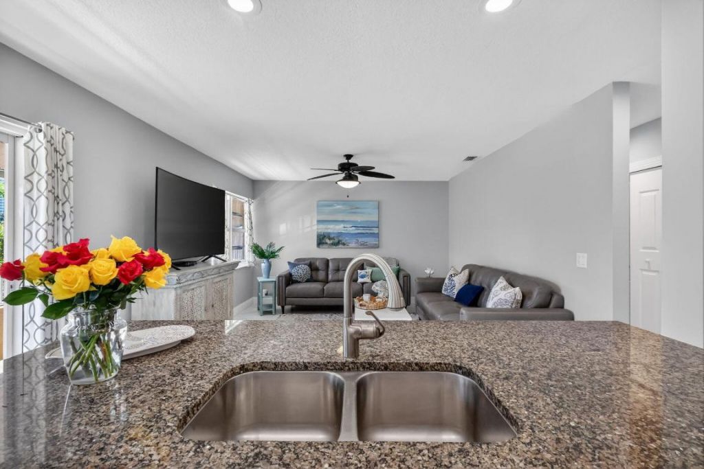 1100 Surf Road, Unit 201, Singer Island, FL 33404 Photo