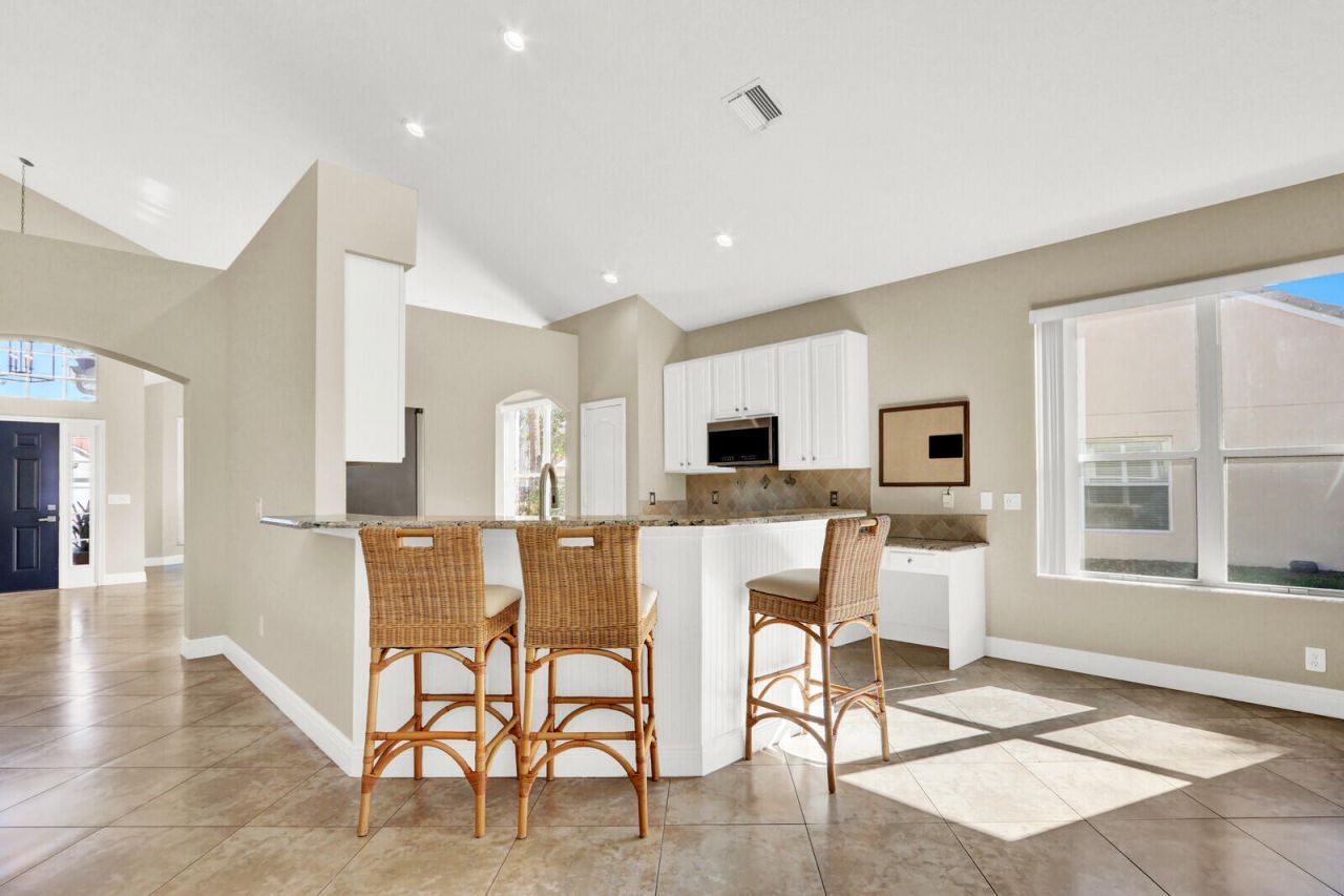 620 SW Barbuda Bay, Port Saint Lucie, FL 34986 Photo