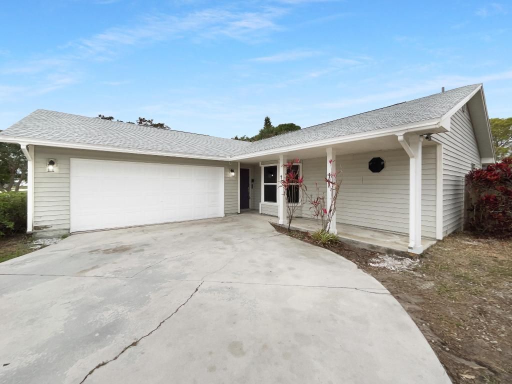 5409 Hickory Drive, Fort Pierce, FL 34982 Photo