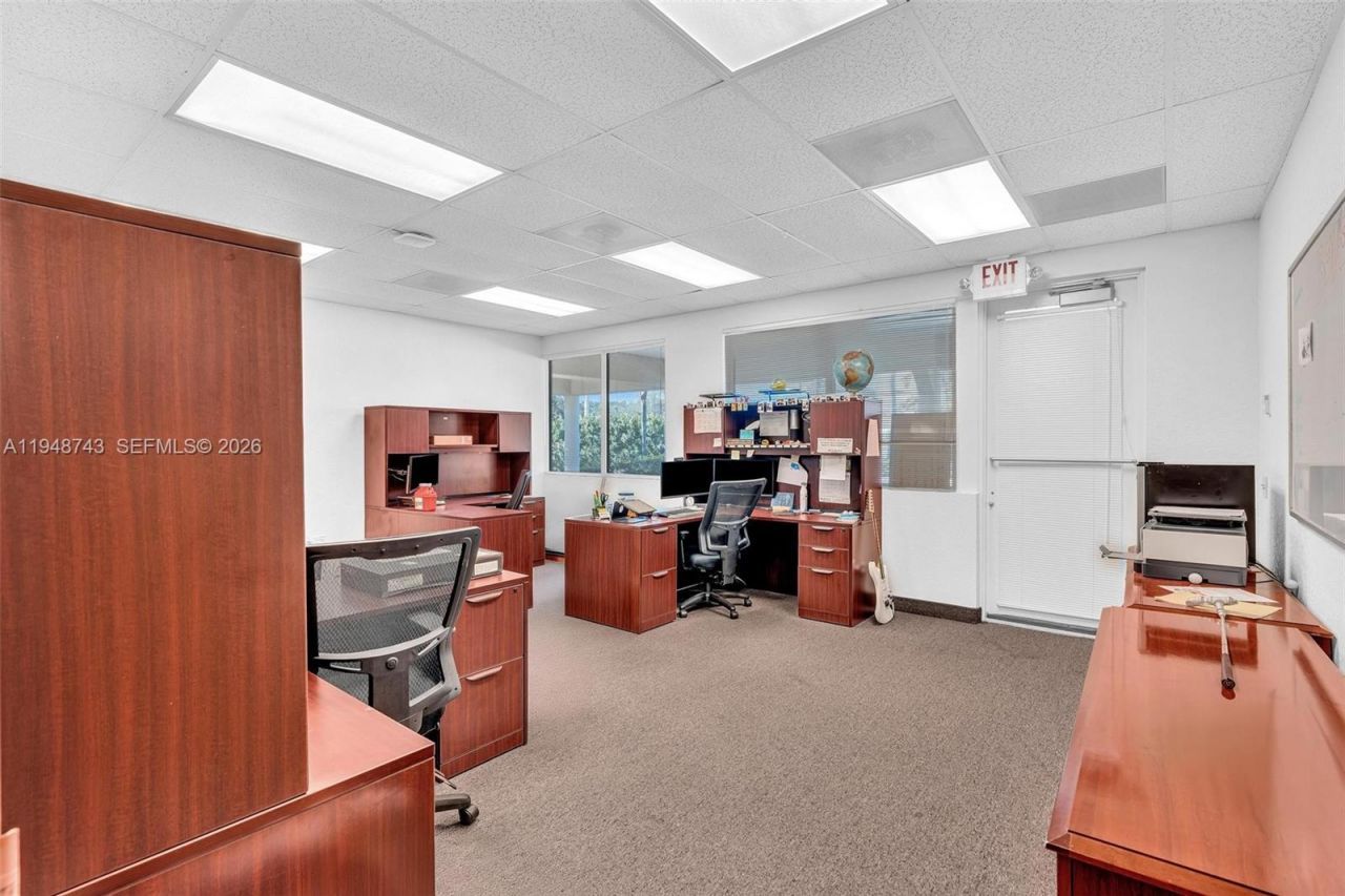 7665 Davie Road Ext, Davie, FL 33024 Photo