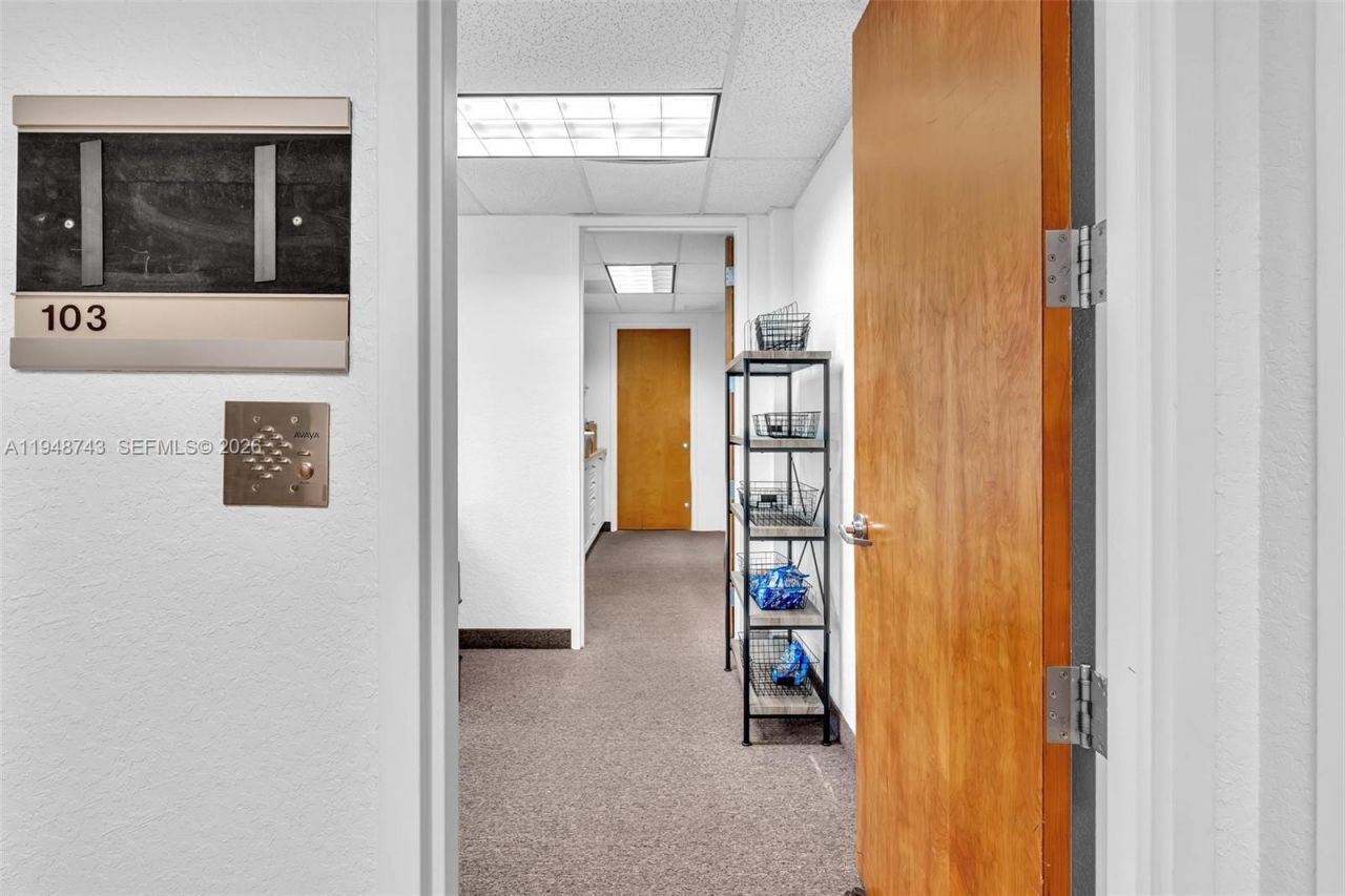 7665 Davie Road Ext, Davie, FL 33024 Photo