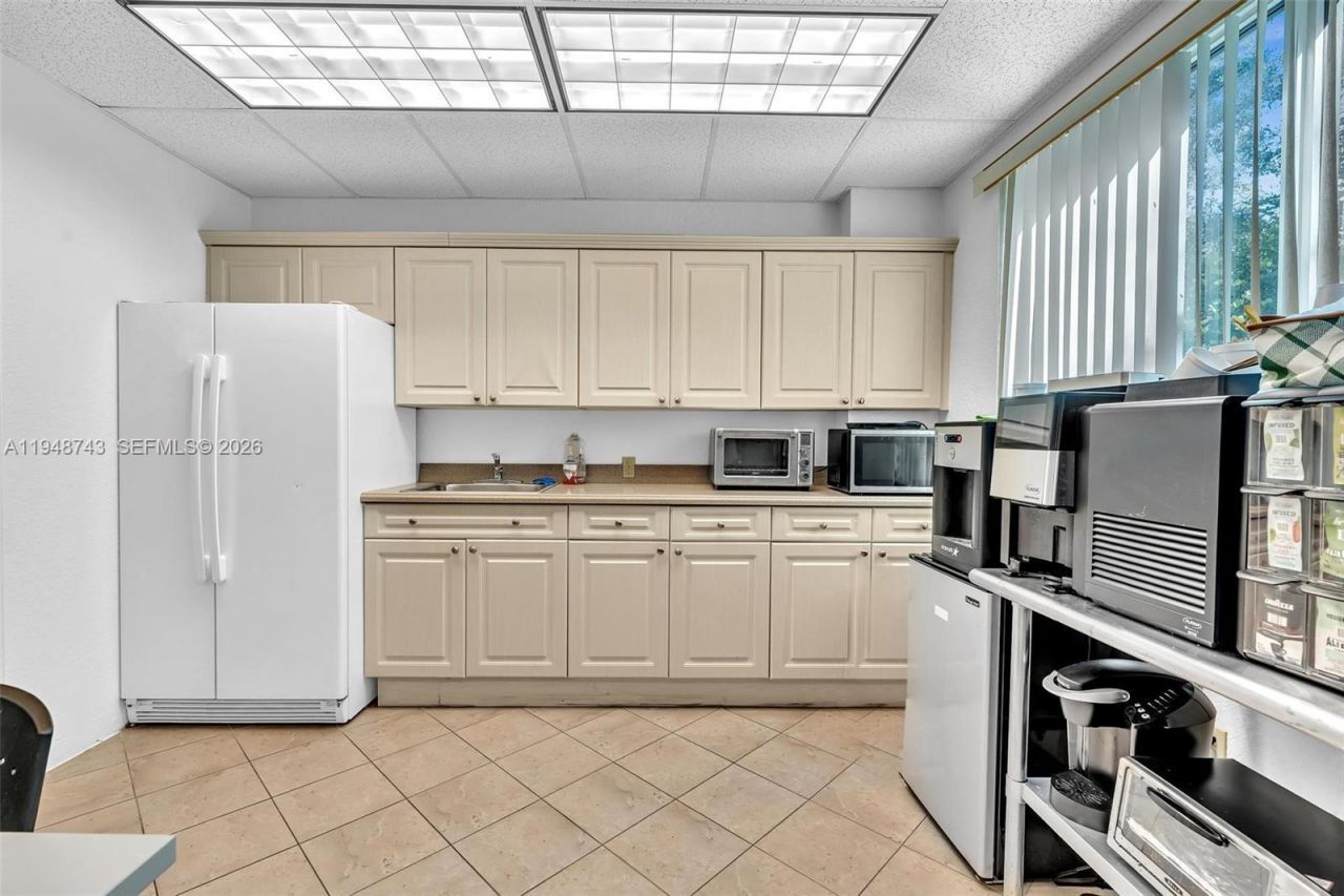 7665 Davie Road Ext, Davie, FL 33024 Photo