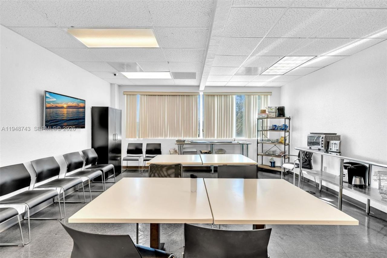 7665 Davie Road Ext, Davie, FL 33024 Photo