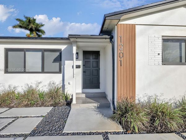 1201 N 16th Ave, Hollywood, FL 33020