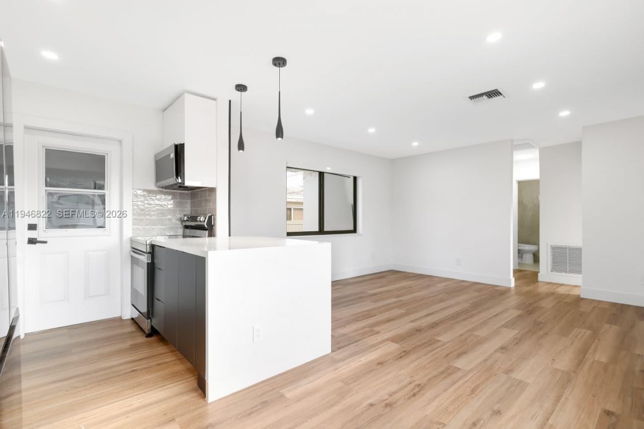 1201 N 16th Ave, Hollywood, FL 33020 Photo