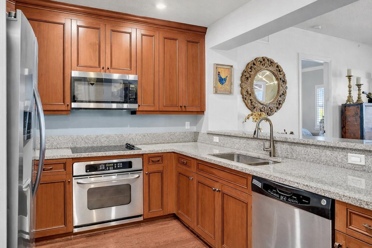 200 NE 2nd Avenue, Unit 310, Delray Beach, FL 33444 Photo