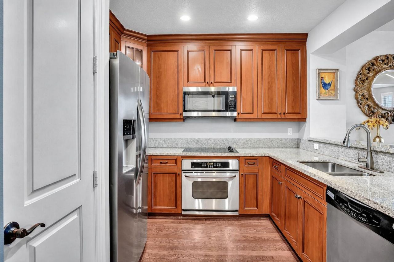 200 NE 2nd Avenue, Unit 310, Delray Beach, FL 33444 Photo