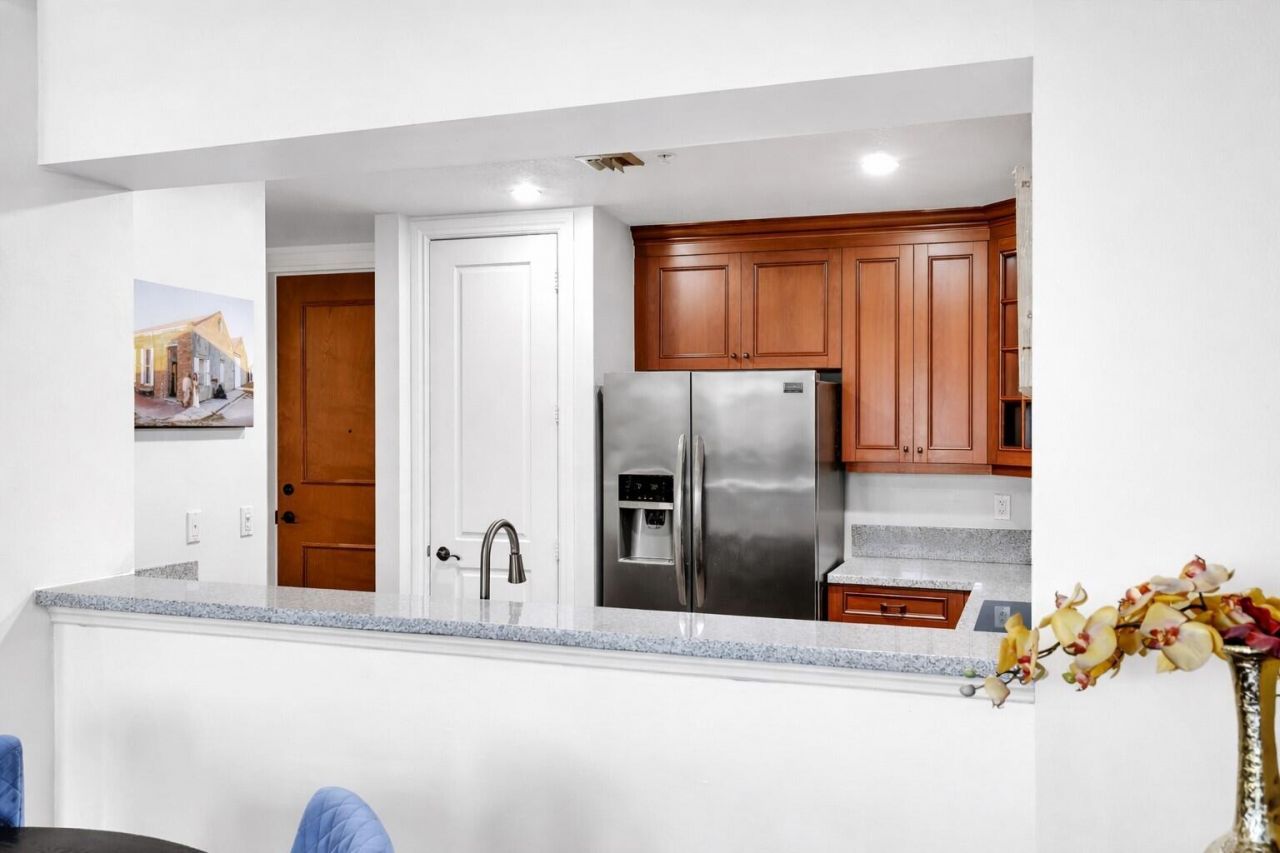 200 NE 2nd Avenue, Unit 310, Delray Beach, FL 33444 Photo