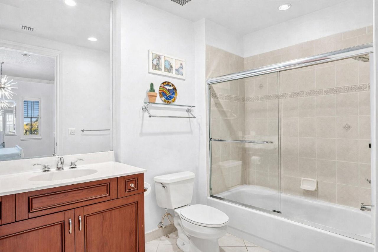 200 NE 2nd Avenue, Unit 310, Delray Beach, FL 33444 Photo