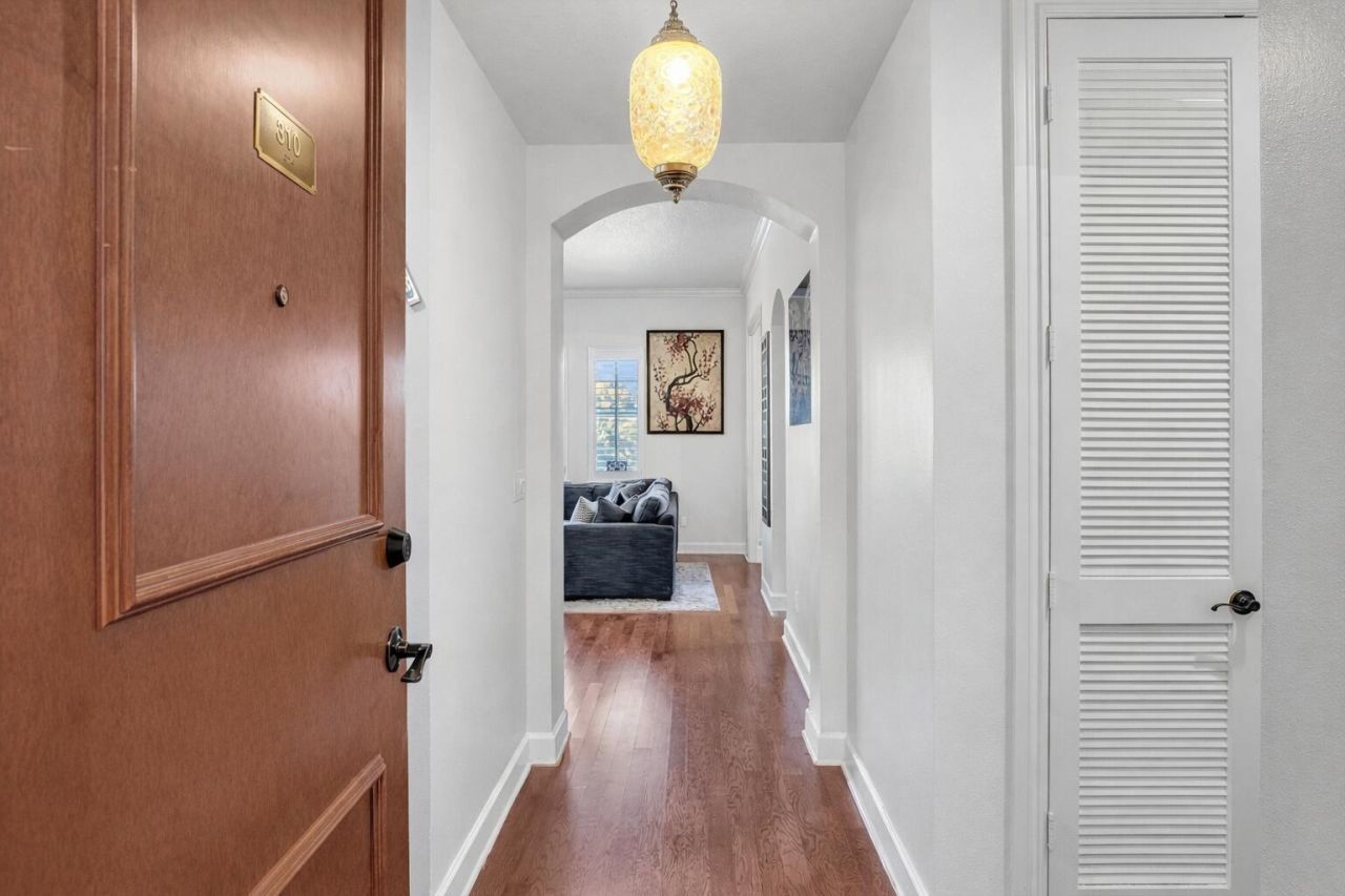 200 NE 2nd Avenue, Unit 310, Delray Beach, FL 33444 Photo