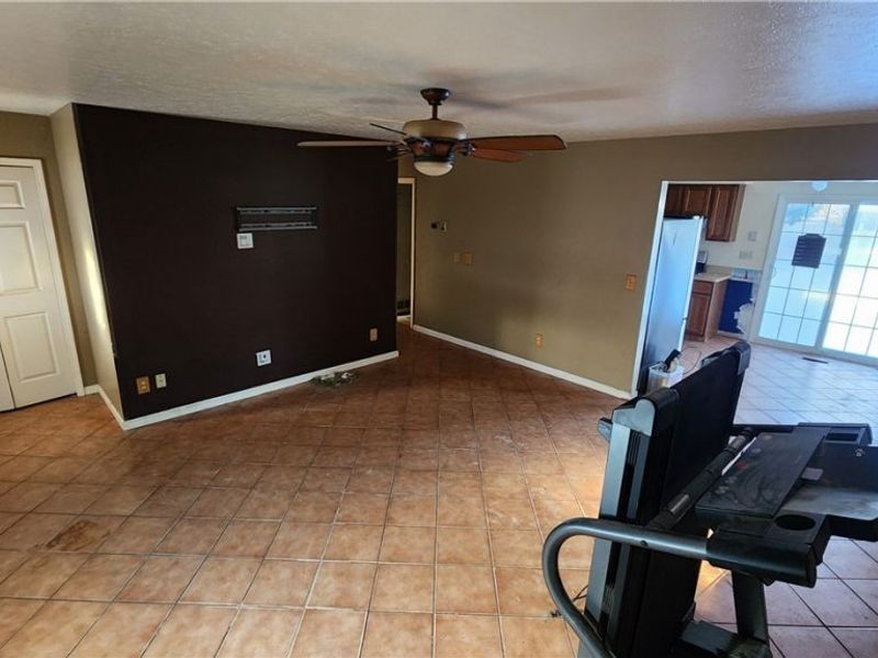 858 Marcie Drive, Cleveland, OH 44109 Photo 10