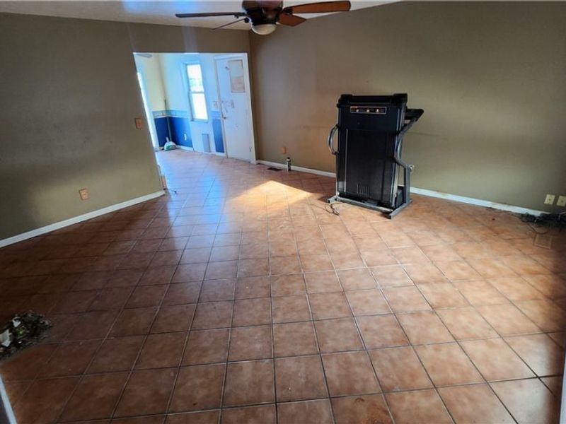 858 Marcie Drive, Cleveland, OH 44109 Photo 11