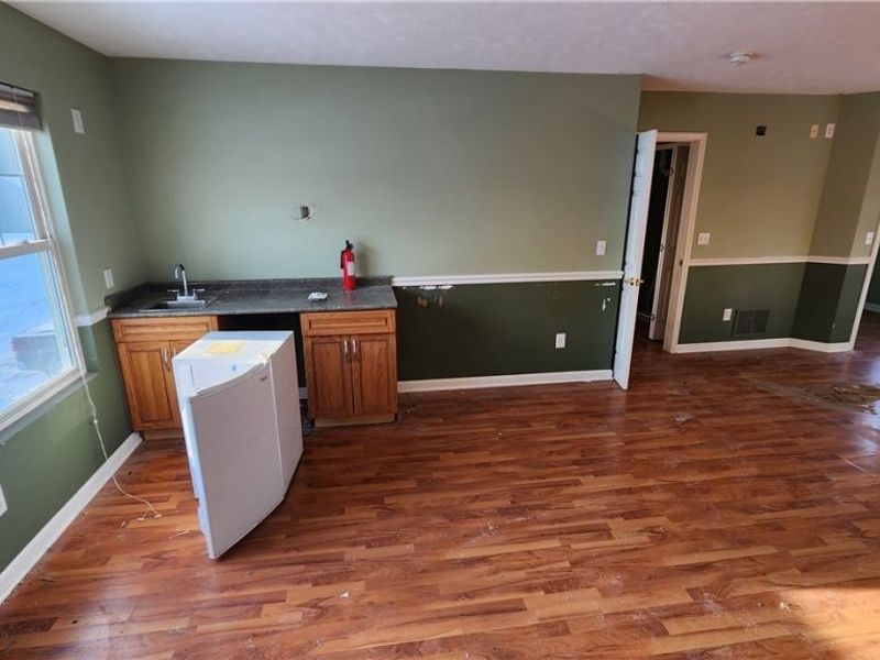 858 Marcie Drive, Cleveland, OH 44109 Photo 27