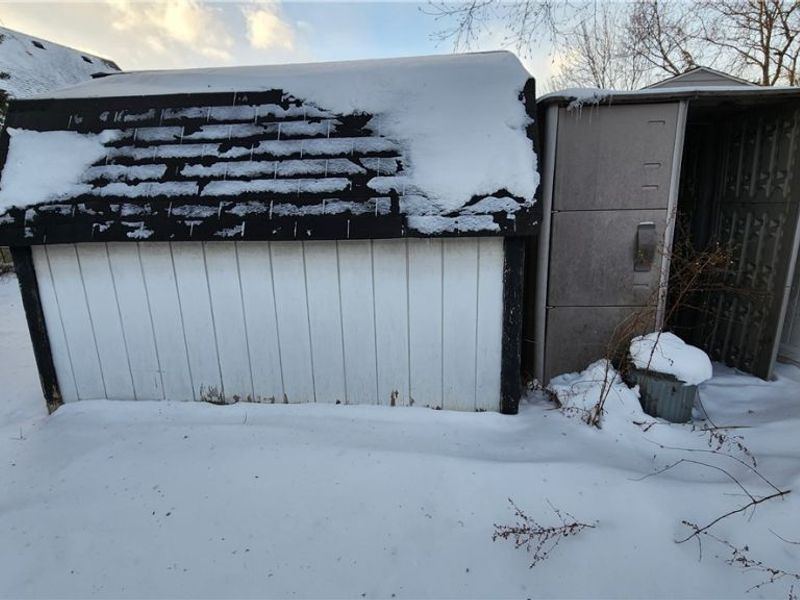 858 Marcie Drive, Cleveland, OH 44109 Photo 36