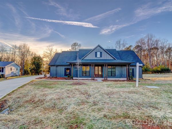 318 Harbor View Drive, Unit 45, Cherryville, NC 28021