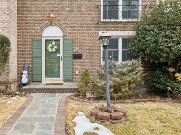 9896 CARDINAL, FAIRFAX, VA 22030