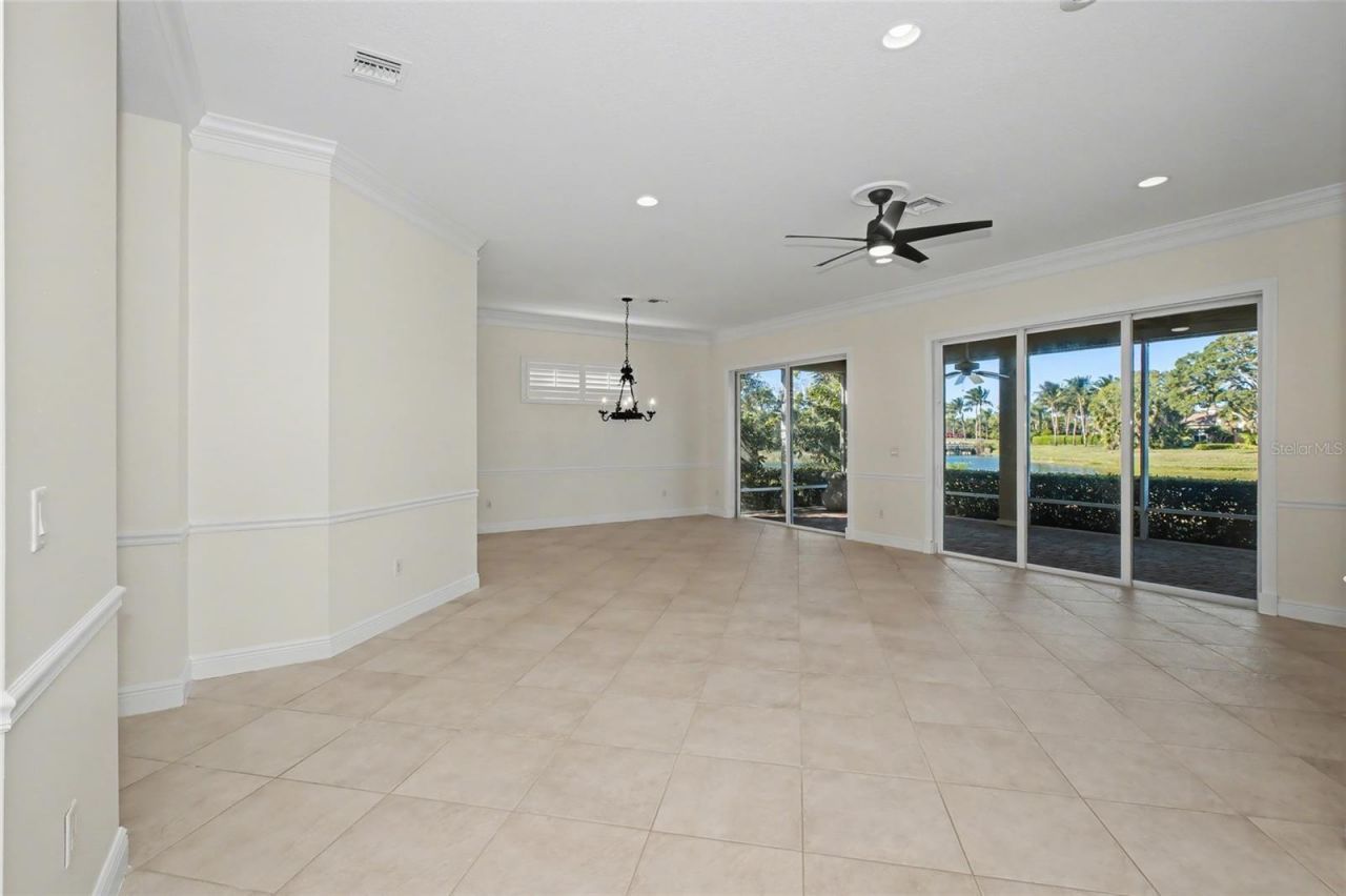 2158 Falls Circle, Vero Beach, FL 32967 Photo