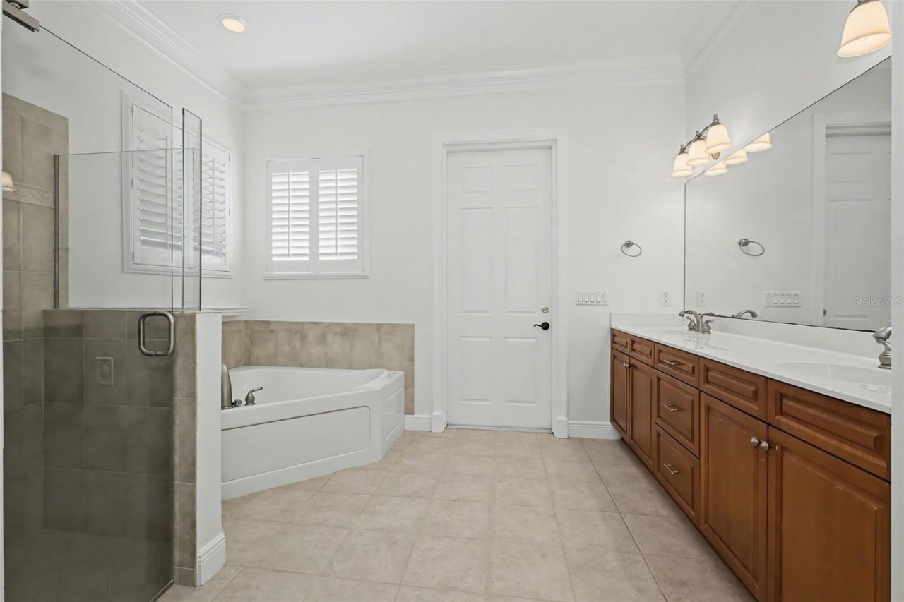 2158 Falls Circle, Vero Beach, FL 32967 Photo