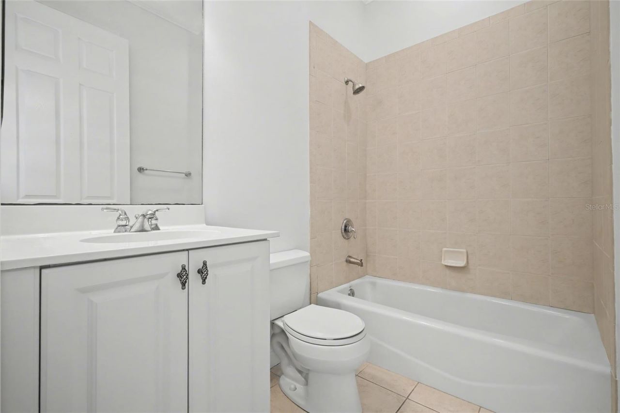 2158 Falls Circle, Vero Beach, FL 32967 Photo