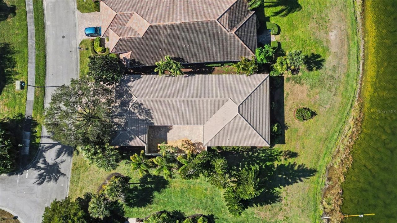 2158 Falls Circle, Vero Beach, FL 32967 Photo