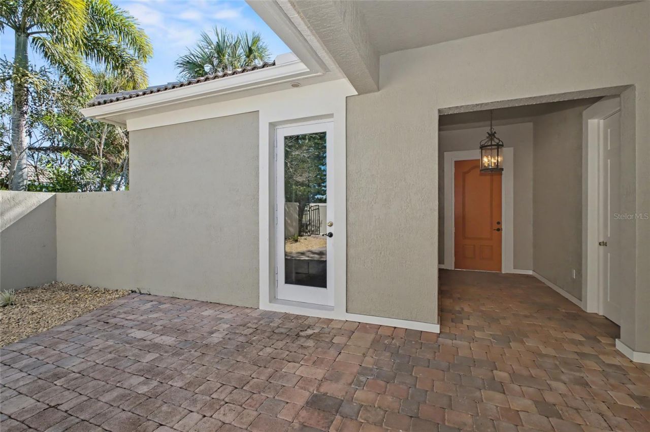 2158 Falls Circle, Vero Beach, FL 32967 Photo