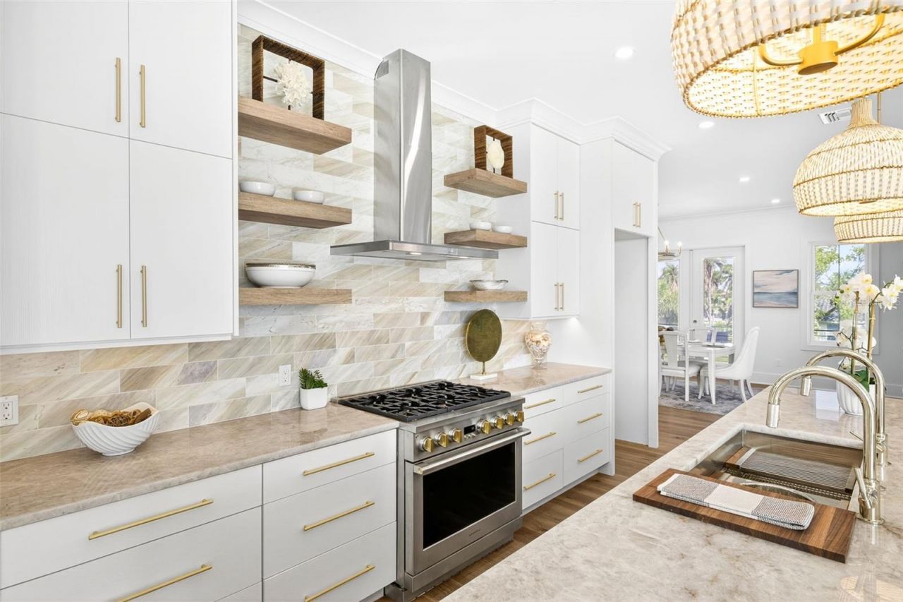 2050 Hawaii Avenue Ne, Saint Petersburg, FL 33703 Photo