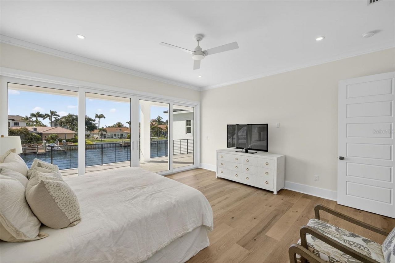 2050 Hawaii Avenue Ne, Saint Petersburg, FL 33703 Photo