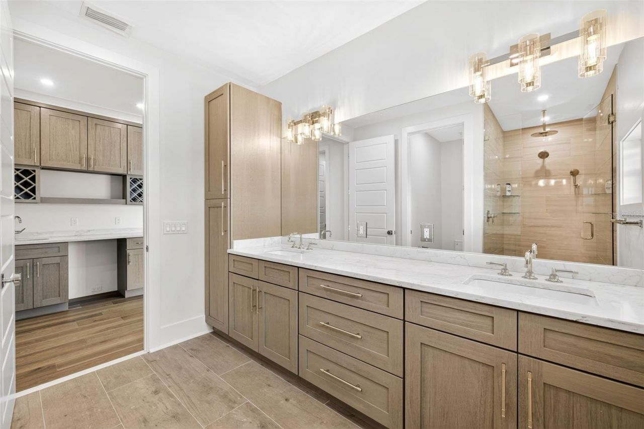 2050 Hawaii Avenue Ne, Saint Petersburg, FL 33703 Photo