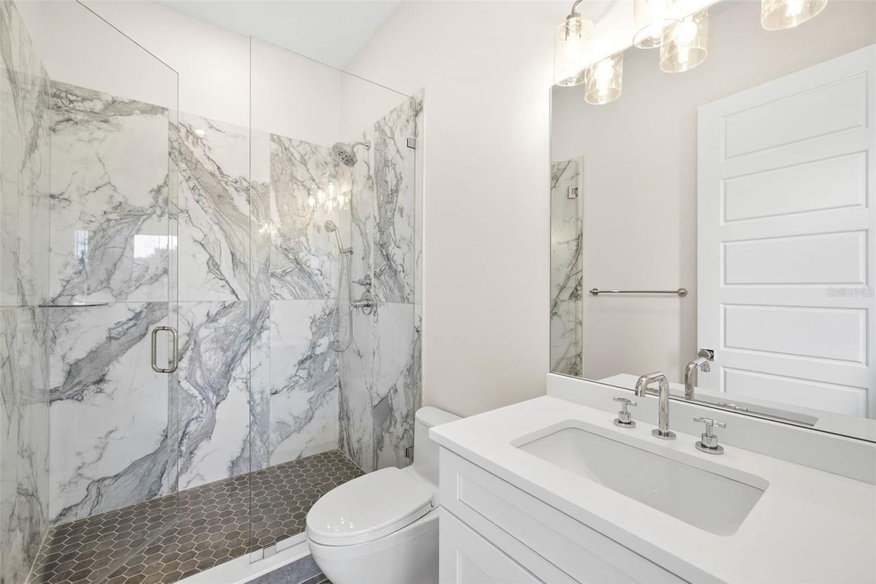 2050 Hawaii Avenue Ne, Saint Petersburg, FL 33703 Photo