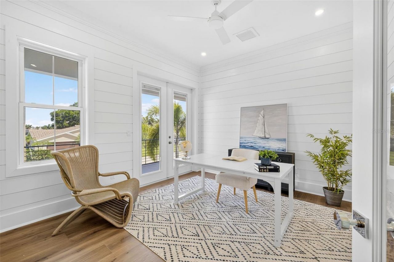 2050 Hawaii Avenue Ne, Saint Petersburg, FL 33703 Photo