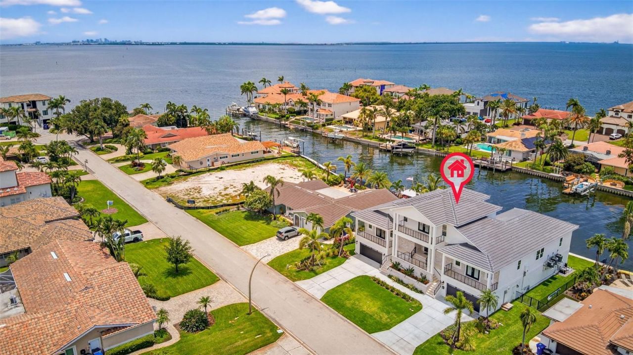 2050 Hawaii Avenue Ne, Saint Petersburg, FL 33703 Photo